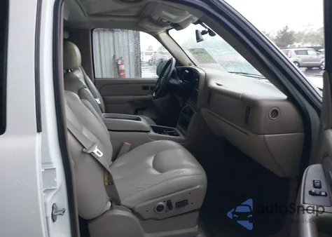 2005 Chevrolet Tahoe Lt from USA, damaged, VIN 1GNEC13T85J169880